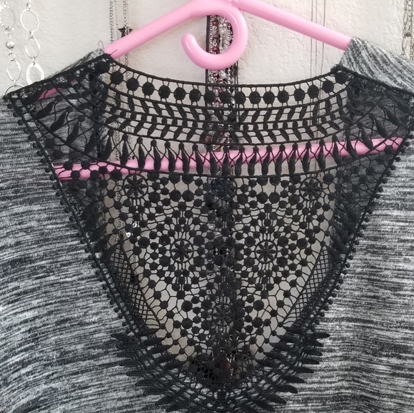 Hi Lo light weight cardigan - Picture 2 of 3